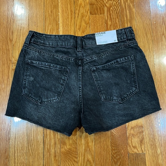 GARAGE BRAND NEW W/TAGS BLACK SZ.7/28 CLASSIC CUT-OFF SHORTS. PERFECT CONDITION - Picture 6 of 11